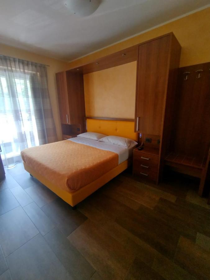 B&B Il Ghiro 罗卡拉索 外观 照片